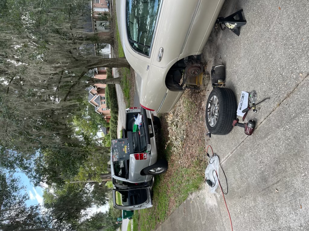 Rear brake & air suspension — Lincoln Town Car
